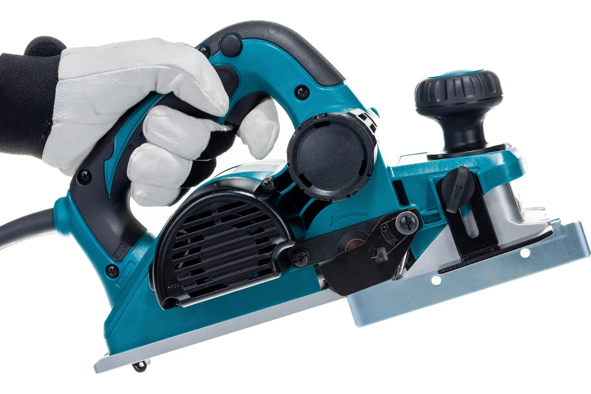 Рубанок MAKITA KP0810